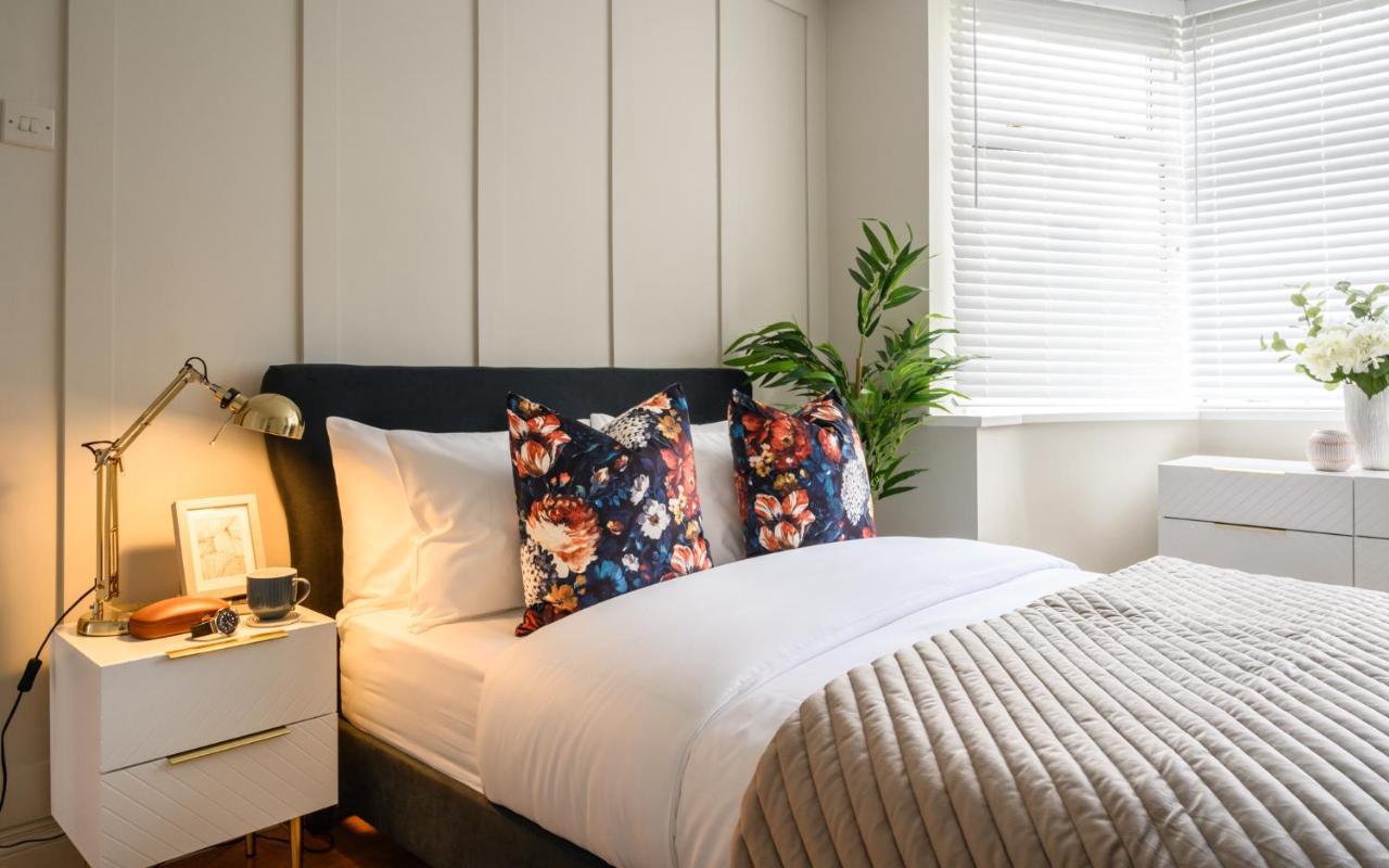 Large Luxury Solihull House - The Residence - Close To Nec - Sleeps 9 Ngoại thất bức ảnh